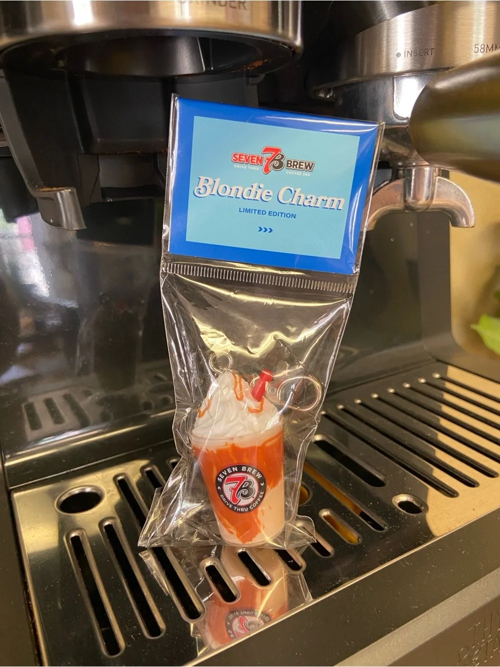 7 Brew LIMITED EDITION Blondie Charm Keychain